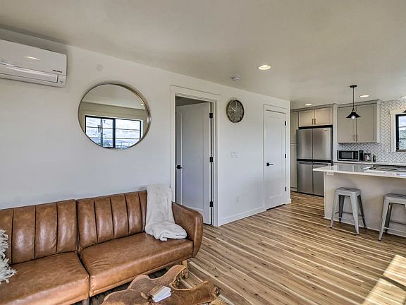 5th image of 5918 N Park Ave #B