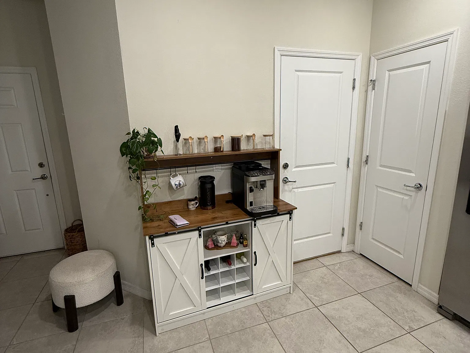3 bed, 2.5 bath, 1699 sqft, $2,395 — Photo 4