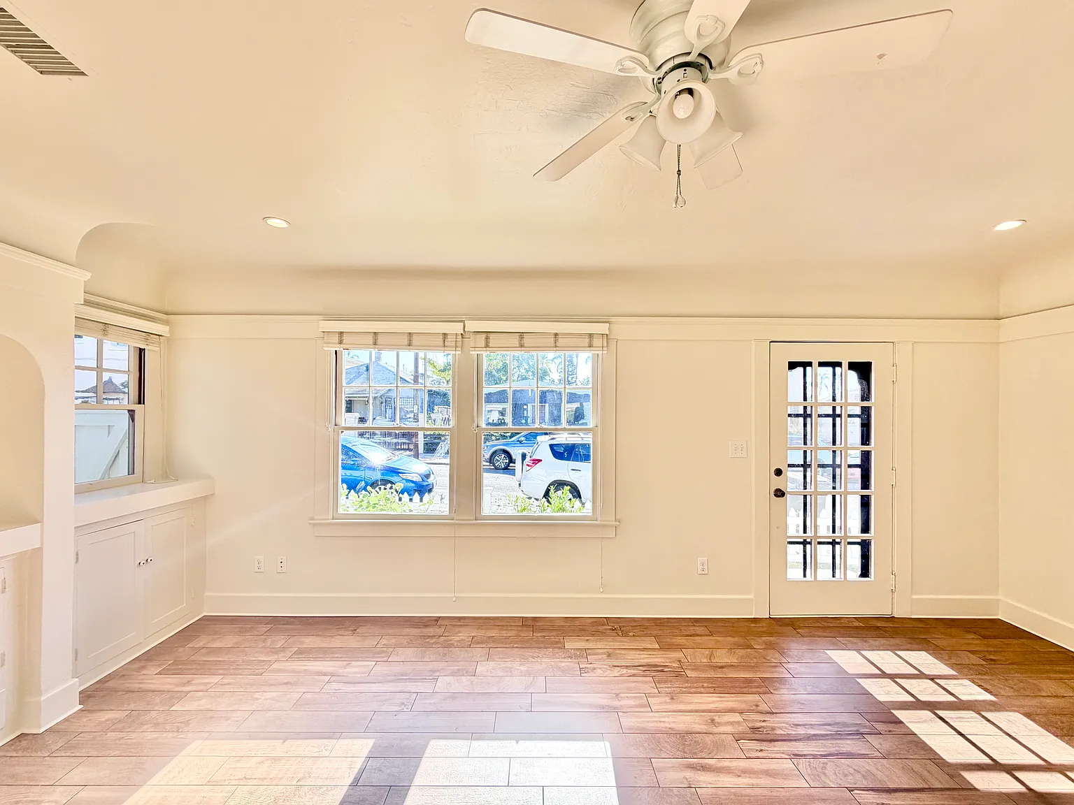 2 bed, 846 sqft, $4,500 — Photo 3