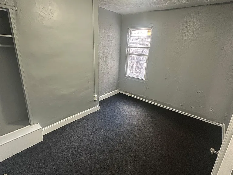 1917 N Fulton Ave — Photo 7