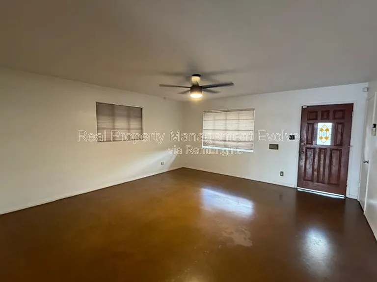 2246 W Mulberry Dr — Photo 4