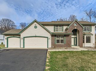 13787 Elkhart Rd, Apple Valley, MN 55124