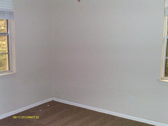 5th image of 1203 Eastern Heights Dr