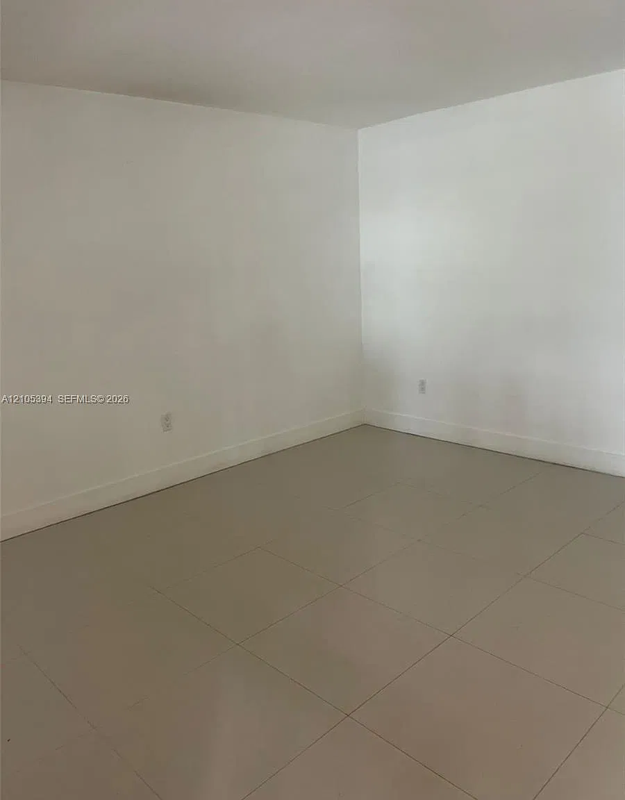 Boston Plaza Condo — Photo 4