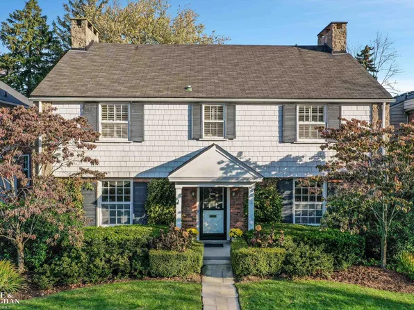 274 Lewiston Rd, Grosse Pointe Farms, MI 48236
