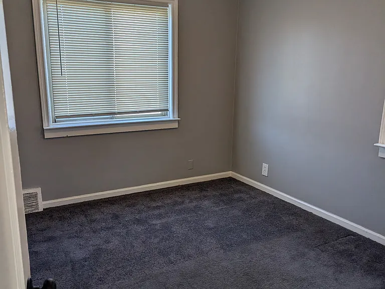 Oakman-Belleterre Apartments — Photo 16