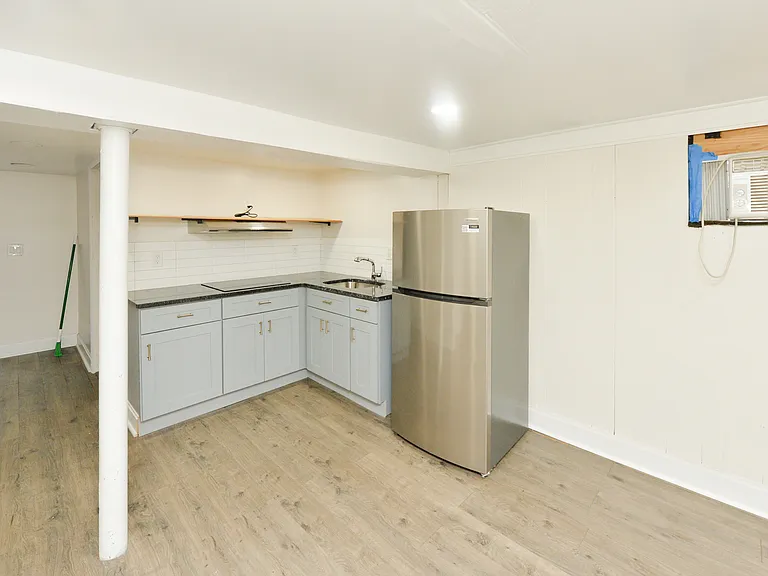 52 Kovar St — Photo 15