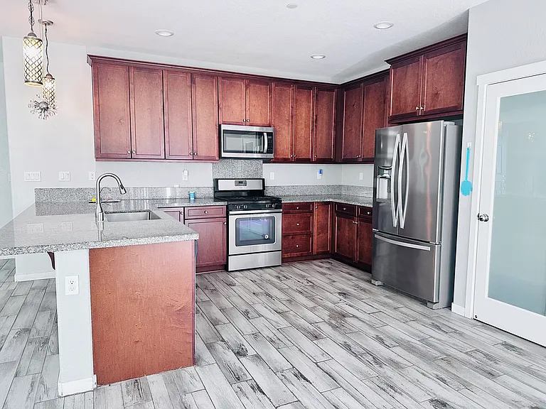 1241 Taburno Ave — Photo 2
