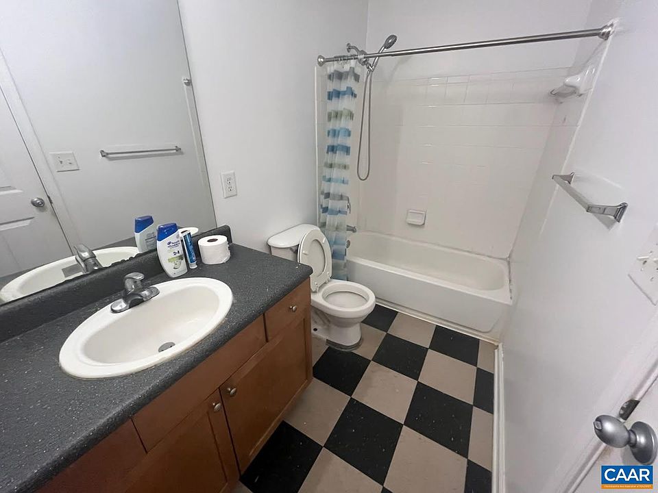 1st image of 195 Yellowstone Dr APT 203