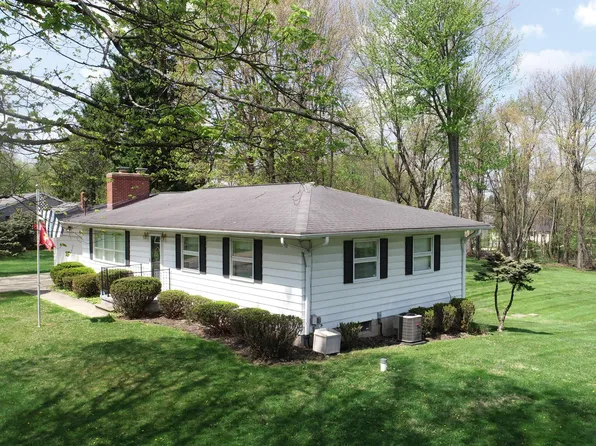 1555 New Gambier Rd, Mount Vernon, OH 43050