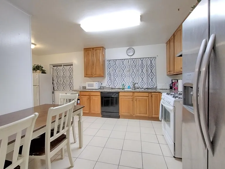 4526 Potrero Ave #A — Photo 8