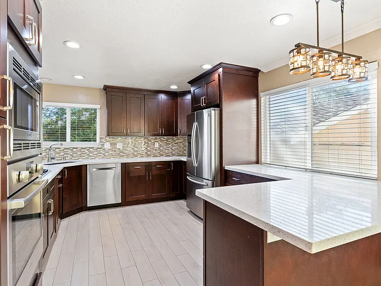 2844 Sombrero Cir — Photo 10