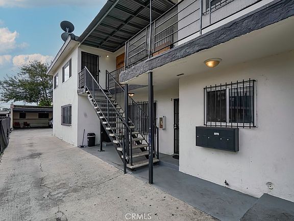 4th image of 116 E Alondra Blvd
