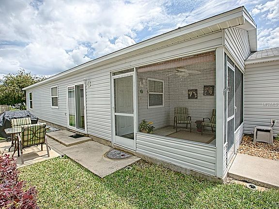 2nd image of 17465 SE 82nd Roslyn Ct