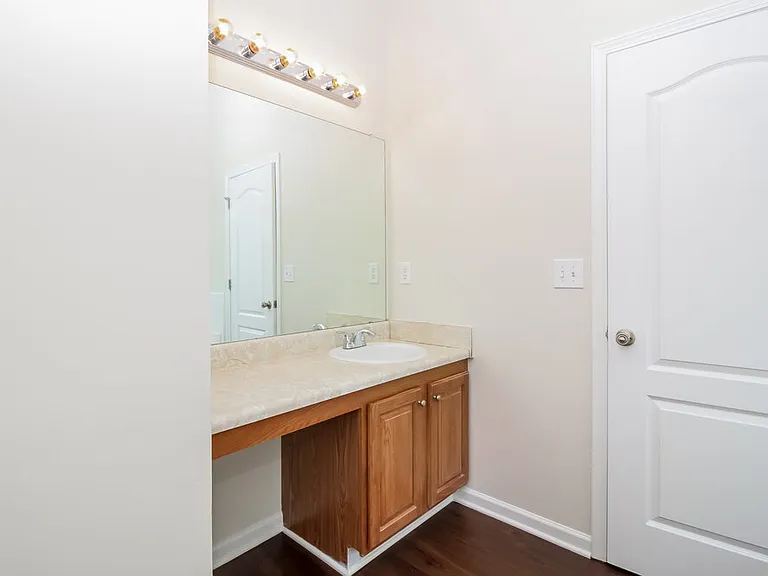 604 Mohawk Cir — Photo 10