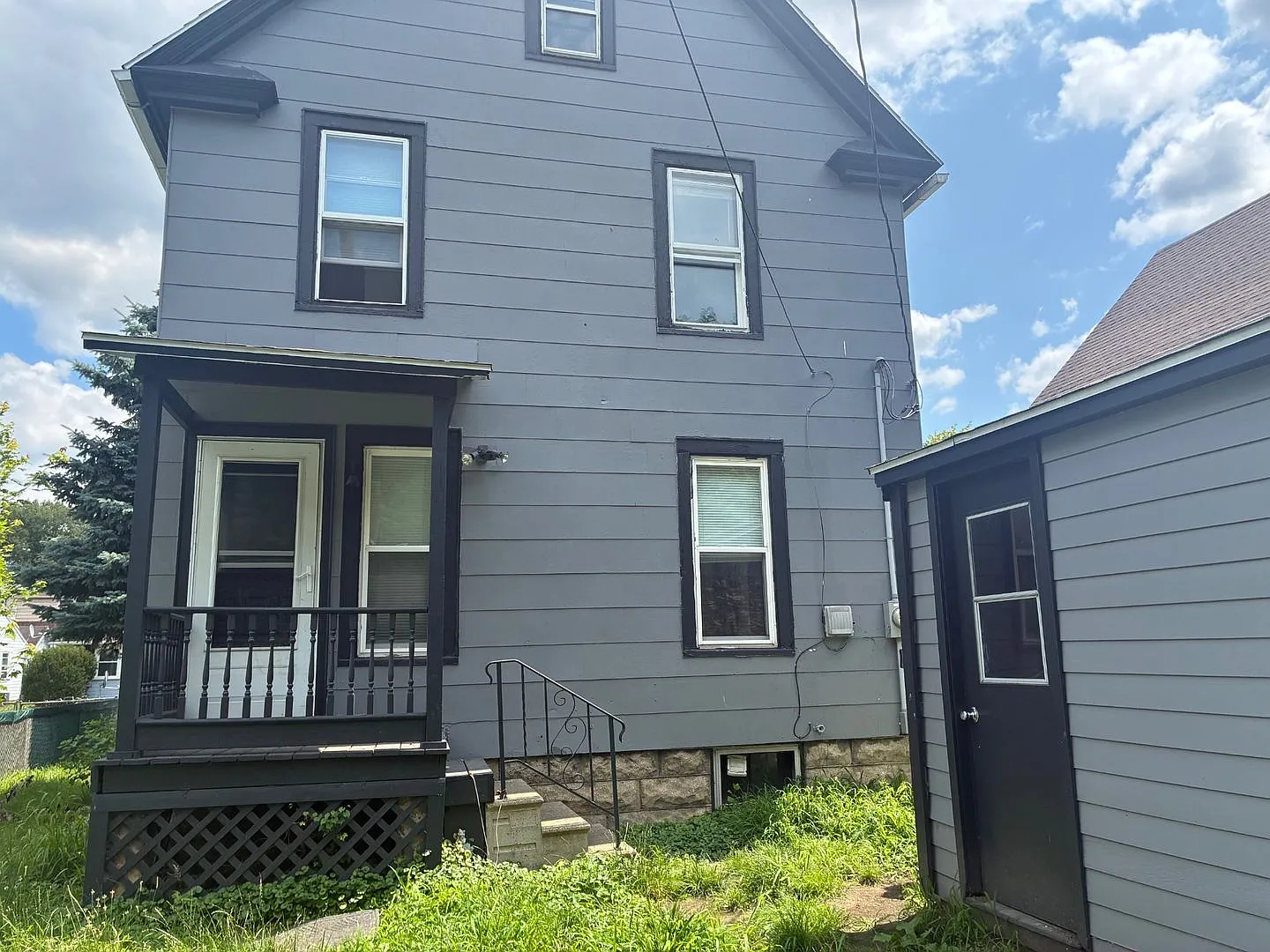 Charming 3-Bedroom Property in Prime Location — Photo 4