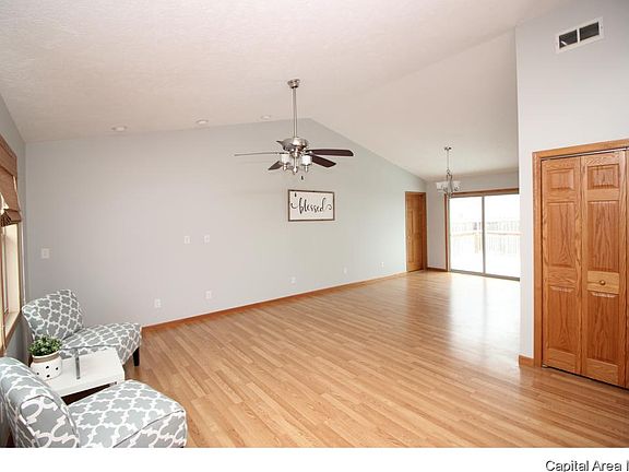 3rd image of 408 N Pine St