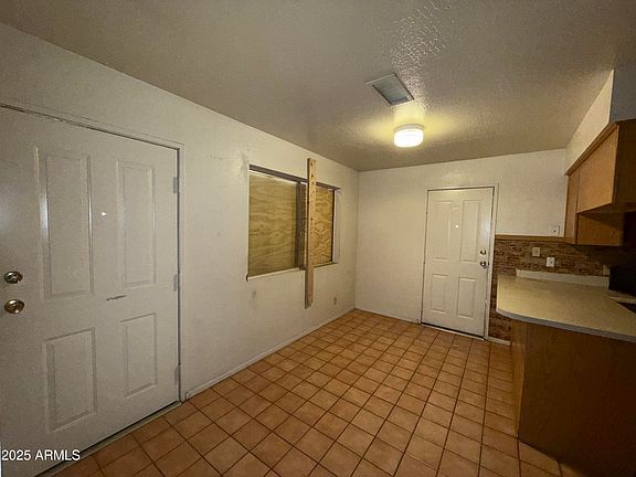 2nd image of 2328 W LUPINE Avenue
