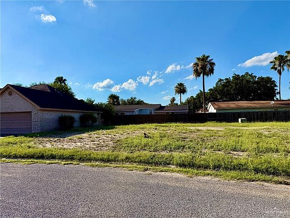 2nd image of 417 Richmond Dr