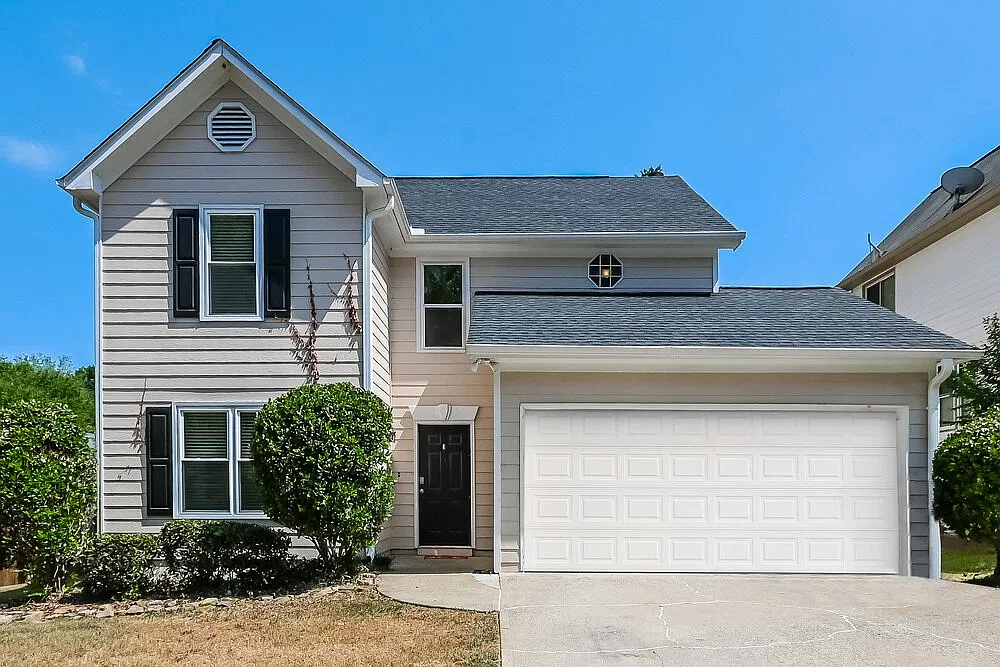 3 bed, 2.5 bath, 1584 sqft, $2,220 — Photo 1