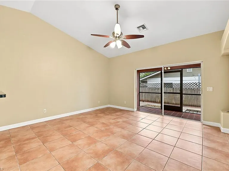 4438 Pine Lake Rd — Photo 19