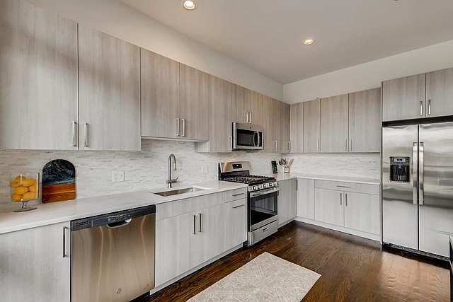1st image of 2351 W North Ave #4AE