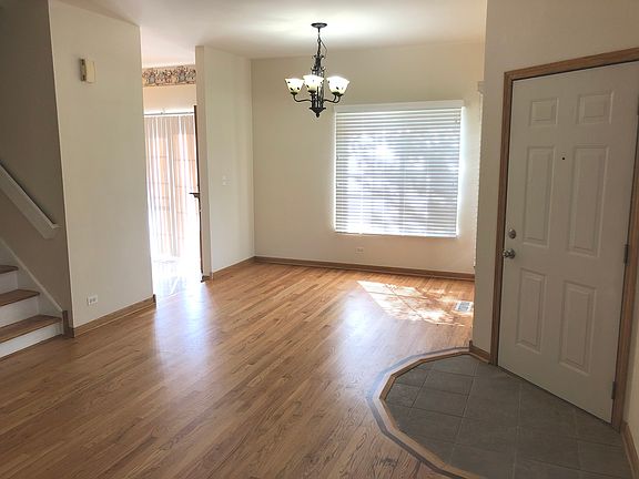 3rd image of 130 Creston Cir #130