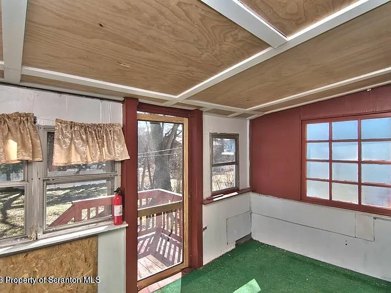 1418 Capouse Ave — Photo 25