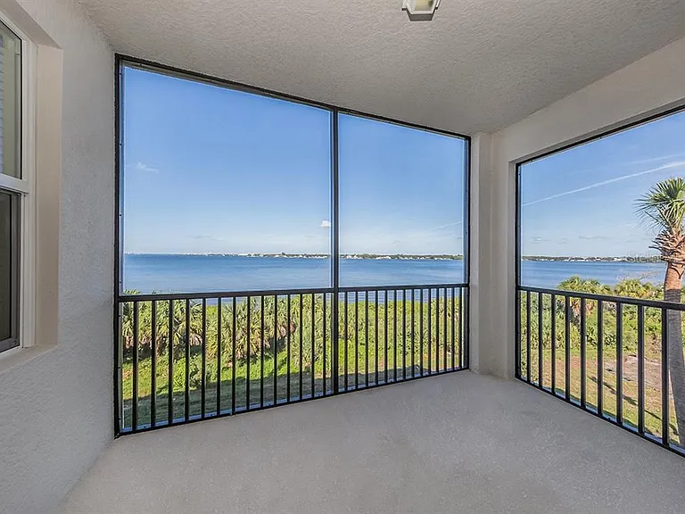 920 Tidewater Shores Loop #307 — Photo 2