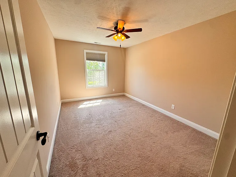 1594 Fruitland Ave — Photo 15