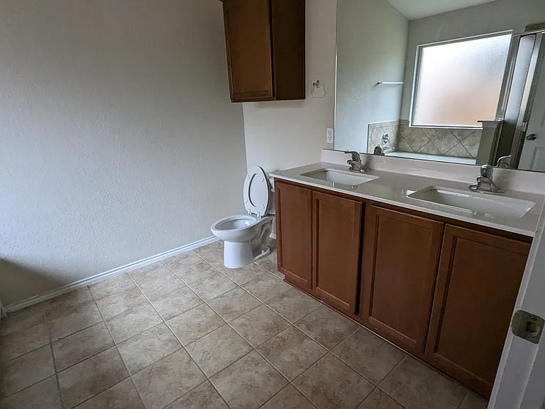 6627 Ambrose Cir — Photo 34