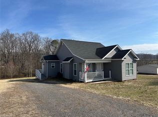 281 Fair Acres Ln, Taylorsville, NC 28681
