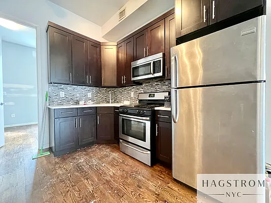 Rented by Hagstrom Management Inc | media 13