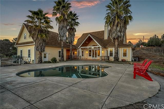 1st image of 20475 Honey Hill Dr