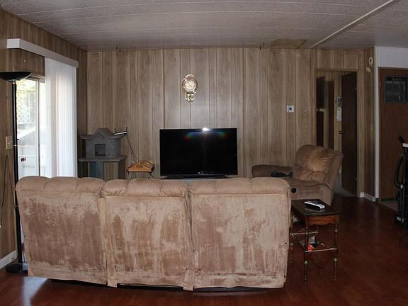 4th image of 200 El Bosque Dr #200