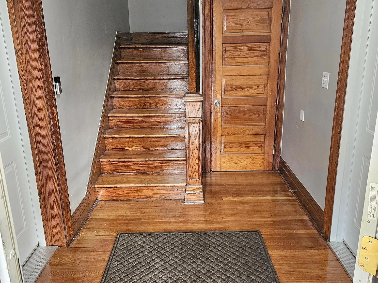 2256 Montclair St — Photo 2