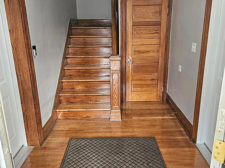 2256 Montclair St — Photo 2