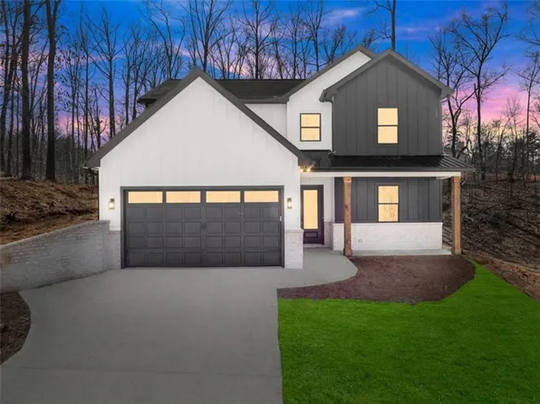 242 Heartland Meadows Dr, Mount Airy, GA 30563