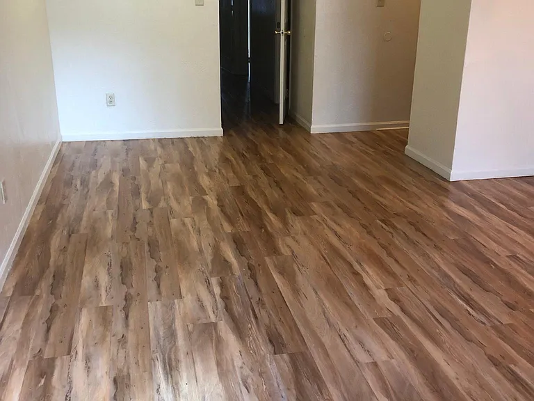 2505 Prest Ct — Photo 2