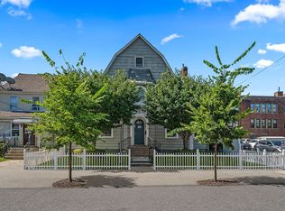 8928 207th St, Queens Village, NY 11427