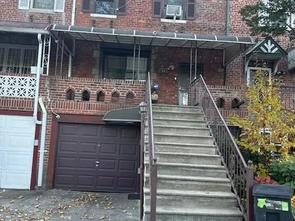 74 E 54th St, Brooklyn, NY 11203