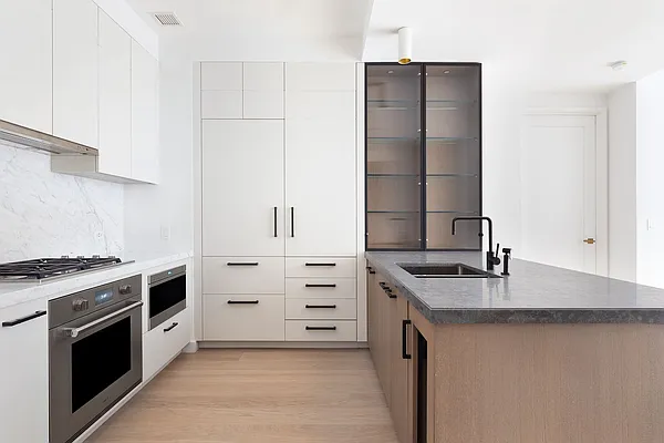 Rented by Niche Real Estate and Marketing LLC | media 35