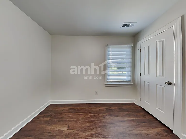 135 Lonetree Dr — Photo 19