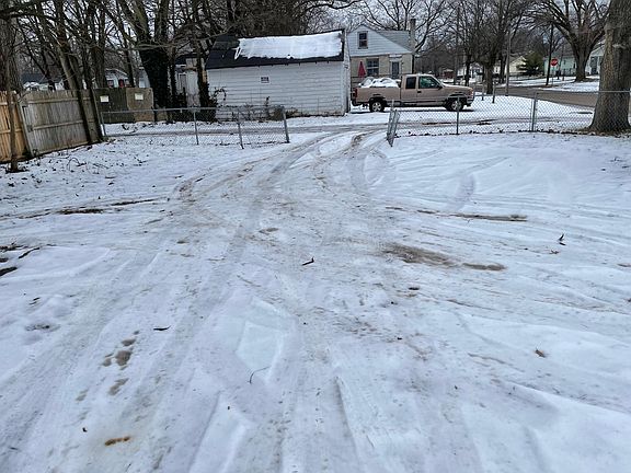 3rd image of 1210 Ogden Ave