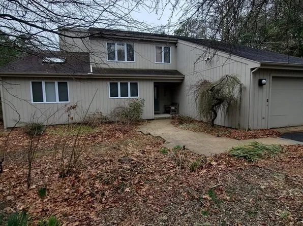 303 Turtleback Rd, Barnstable, MA 02630