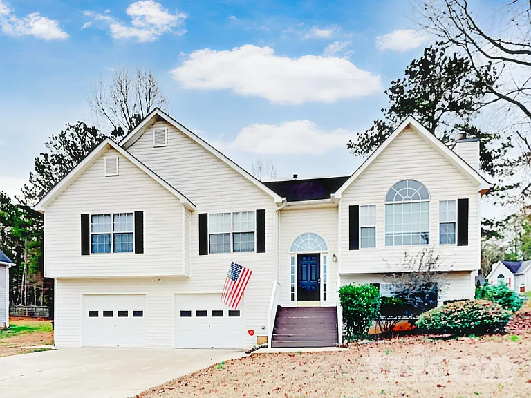 6405 Cardiff Ln — Photo 2