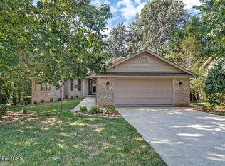 110 Lynhurst Dr, Crossville, TN 38558