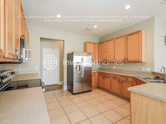 5th image of 10327 Boyette Creek Blvd