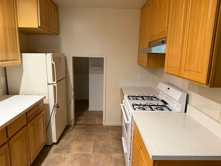 2743 Sutter St — Photo 16