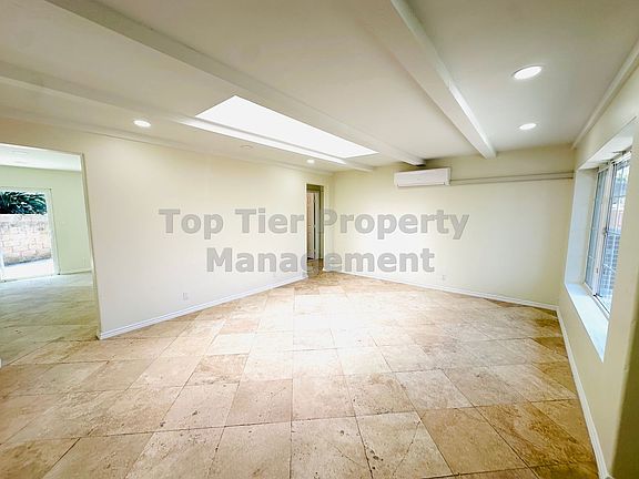 2nd image of 224 Guajome St #A